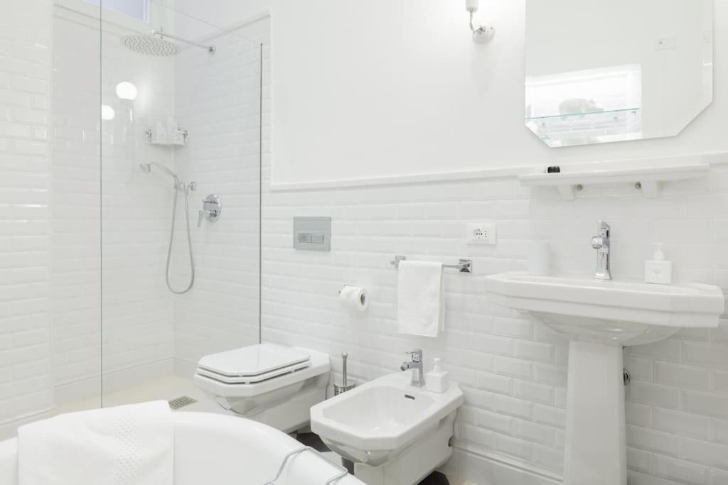 New Design Apartment Milan Luaran gambar