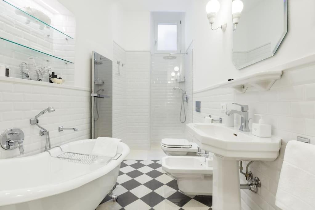 New Design Apartment Milan Luaran gambar